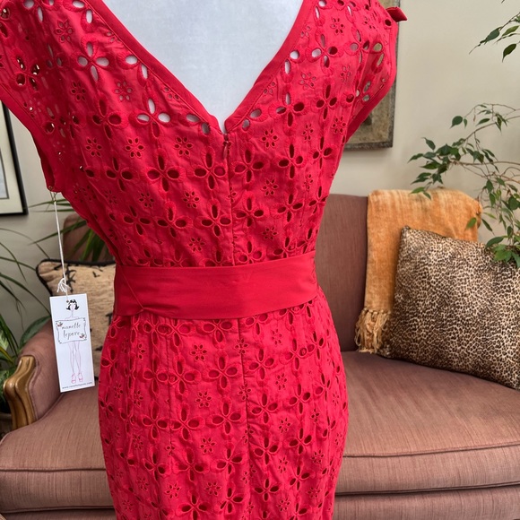 Nanette Lepore Poppy Eyelet Sheath Dress Size 10 NWT - Picture 6 of 13